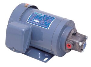 Động cơ (vỏ gang) với bơm cấp liệu trên